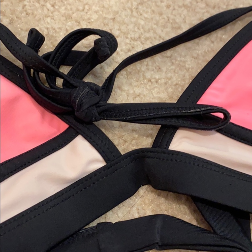 Pink Color Blocking Triangle Bikini Set - Picture 4 of 4